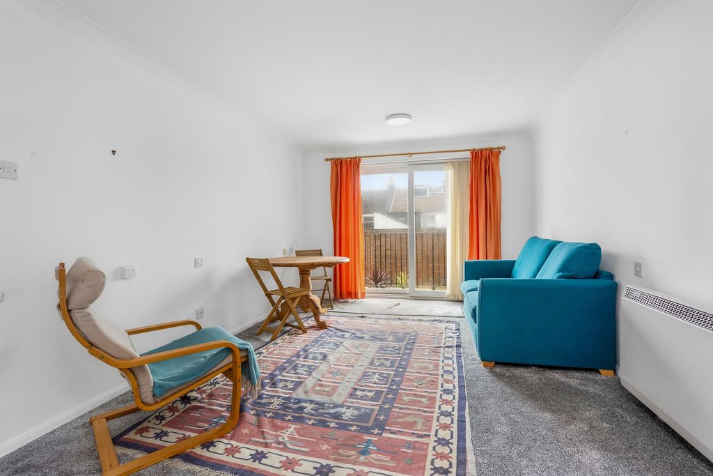 Property photo 2 of 24