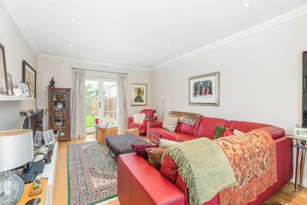 Property photo 2 of 19