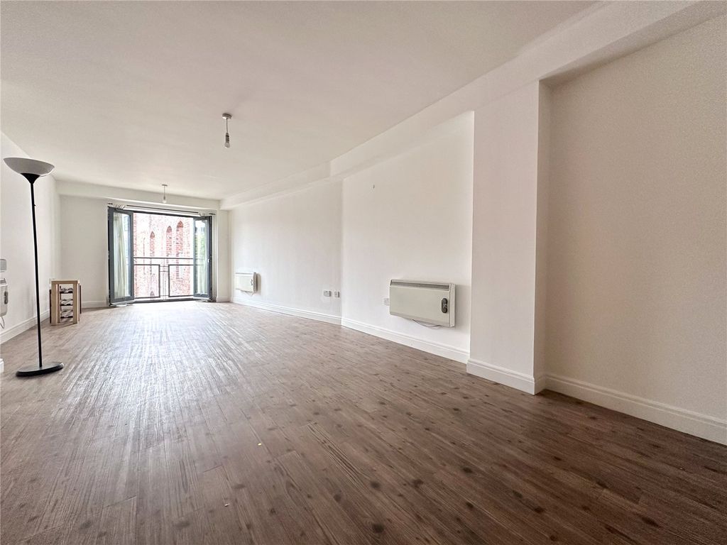 Property photo 2 of 14 Picture No. 22