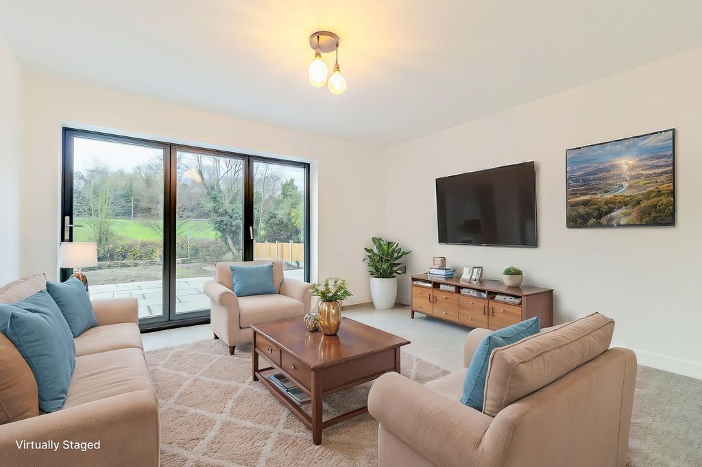 Property photo 2 of 34 Virtually Staged