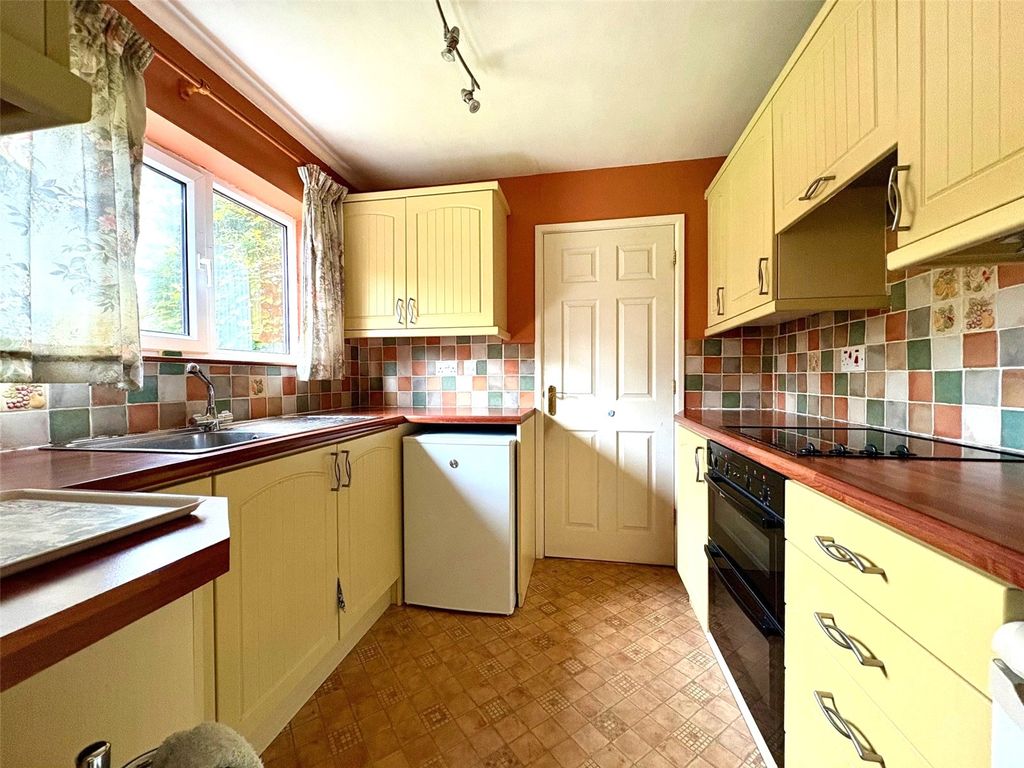 Property photo 3 of 16 Picture No. 17