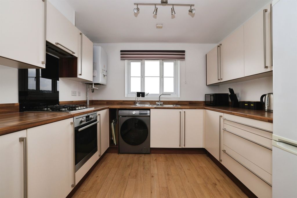 Property photo 2 of 18