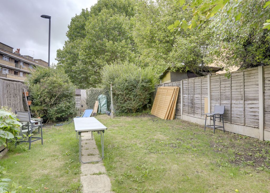 Property photo 2 of 8