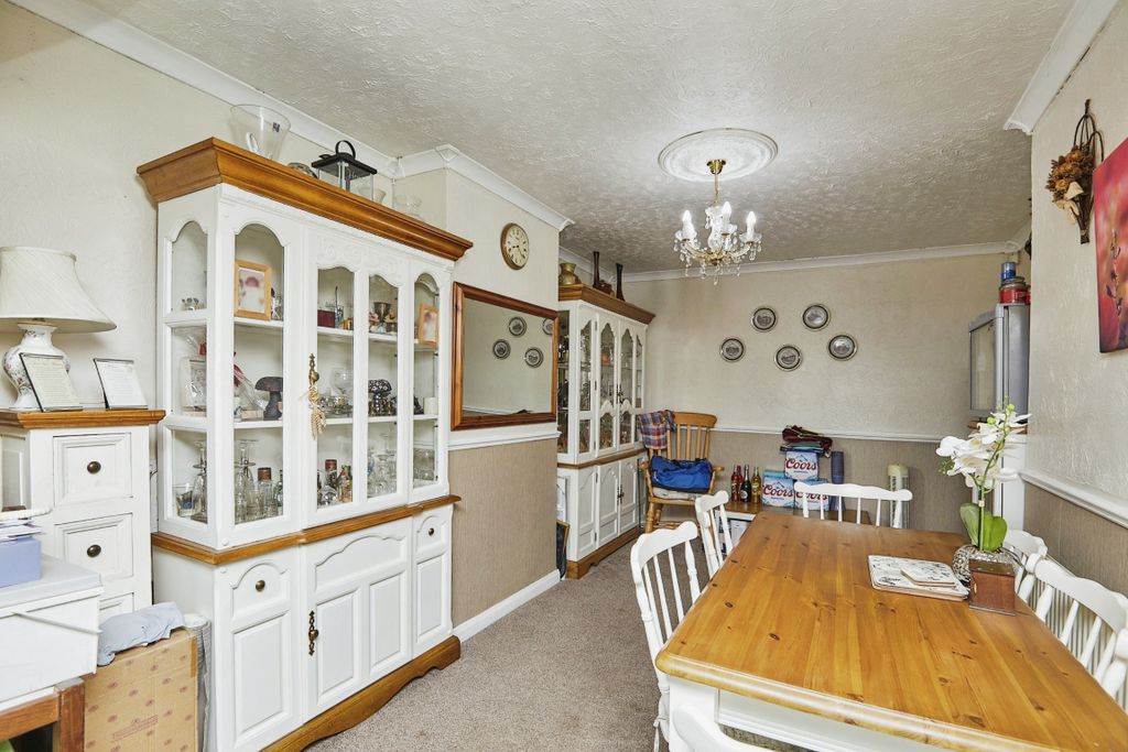 Property photo 3 of 12 Dining Room