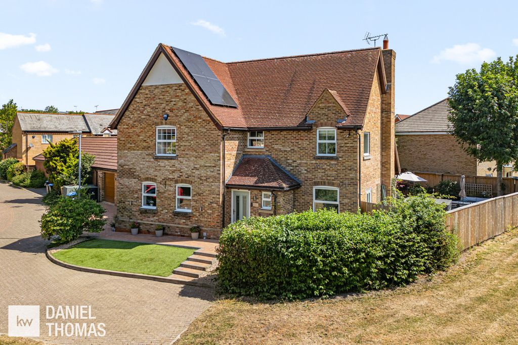 Property photo 1 of 46
