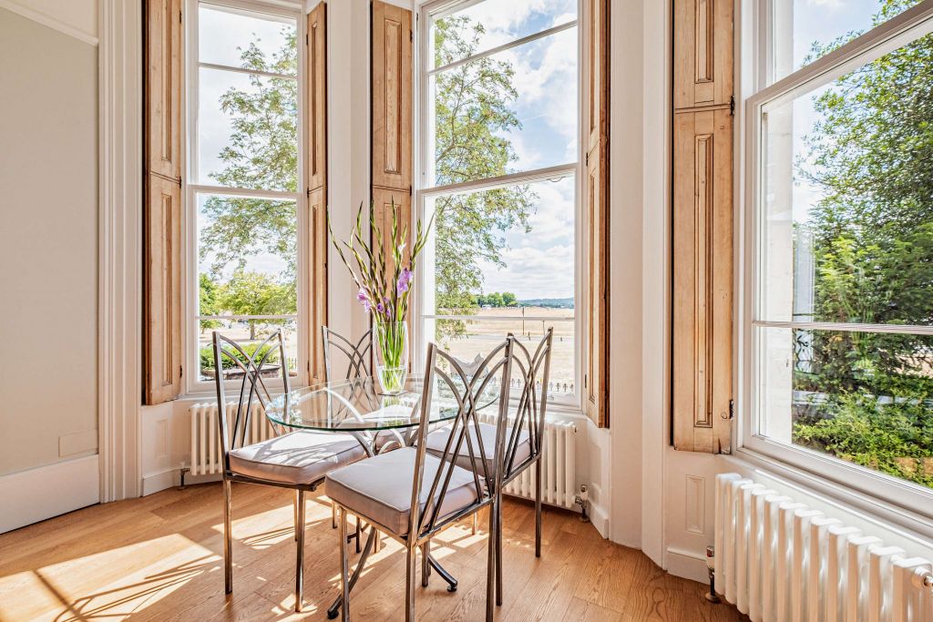 Property photo 3 of 12 67B875Dd8Aa572Ea7E053Fc4261663Eedd018Af6_Thmb_lg