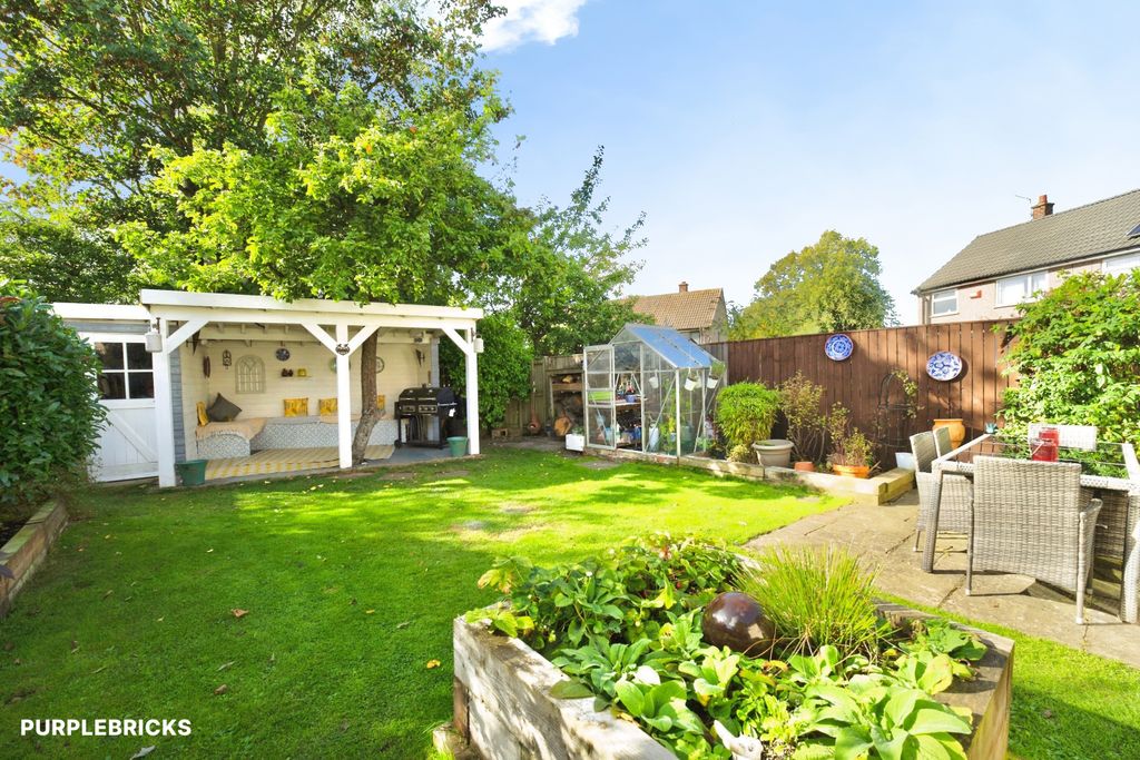 Property photo 2 of 22