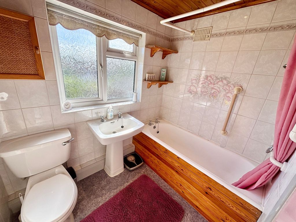 Property photo 3 of 26