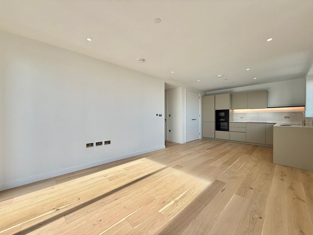 Property photo 3 of 16 Gallery