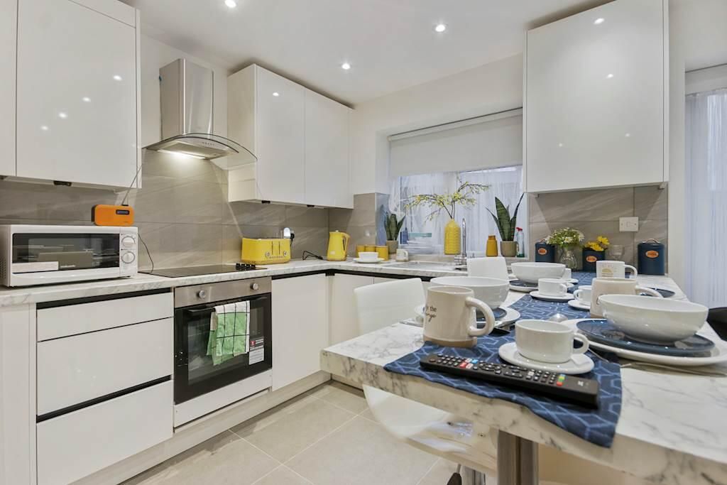 Property photo 2 of 5 Kitchen