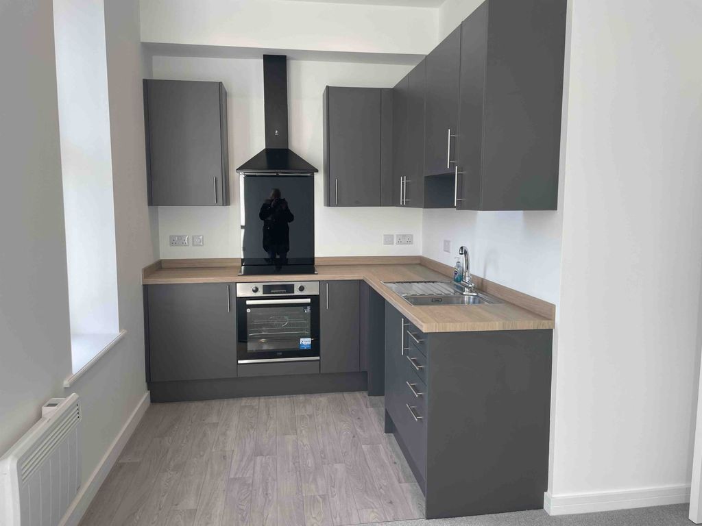 Property photo 3 of 8 Open Plan Living