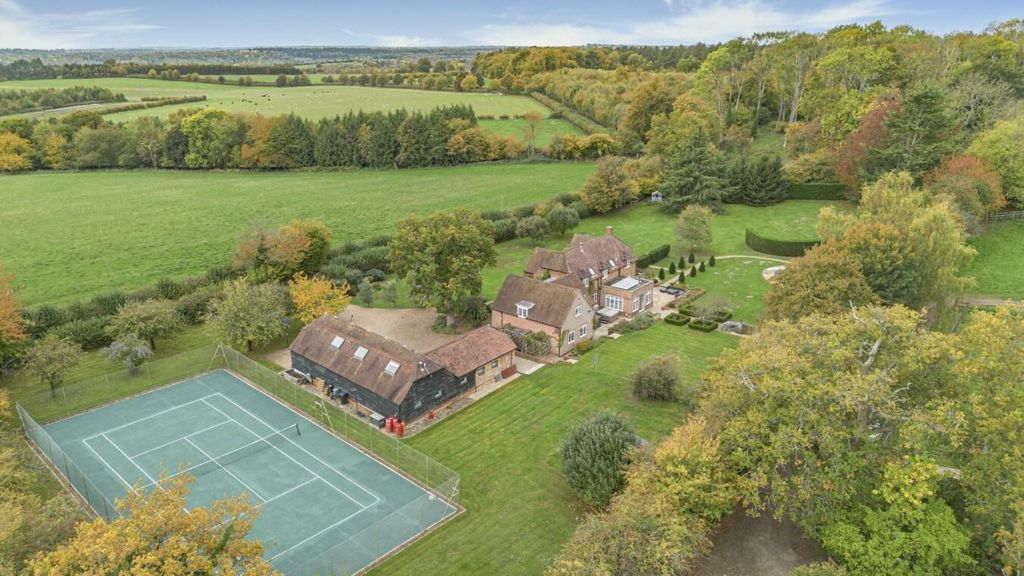 Property photo 2 of 23 Garden Green.Jpg