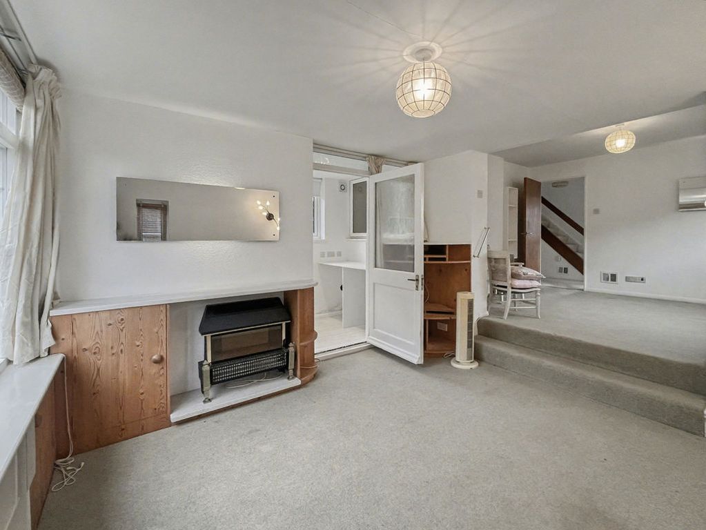 Property photo 2 of 17 Photo 8