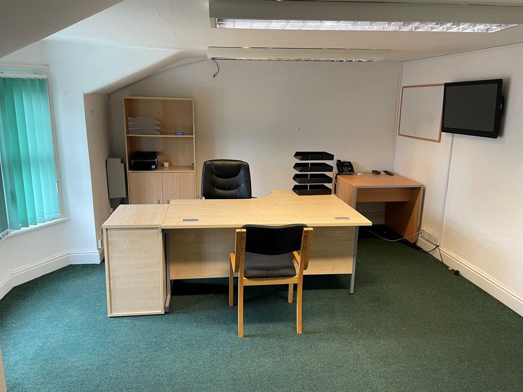 Property photo 2 of 8 Photo 9