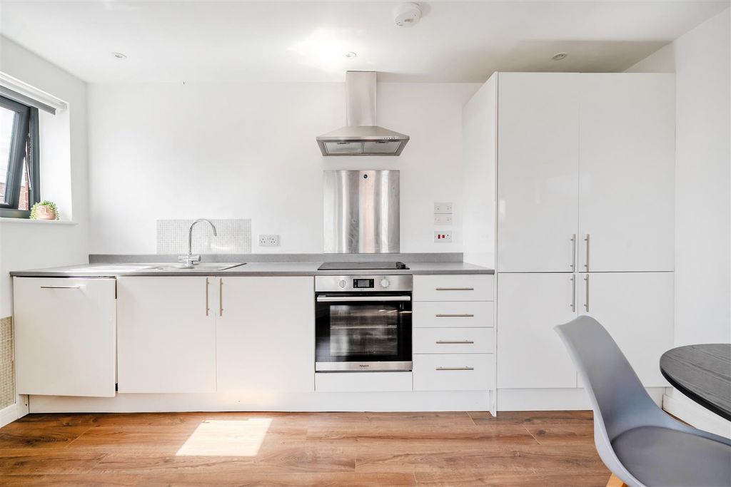 Property photo 2 of 17 Kitchen