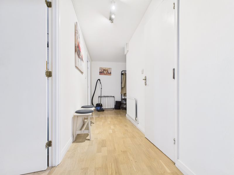 Property photo 2 of 9 Photo 4