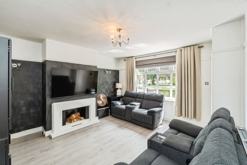 Property photo 2 of 17 Pbox-Img.Jpg