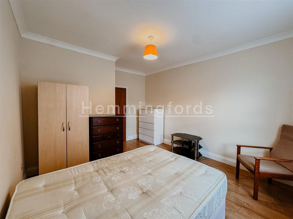 Property photo 3 of 10 Loreen-16.Jpg