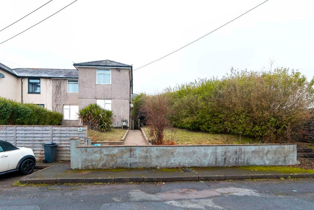 Property photo 2 of 29