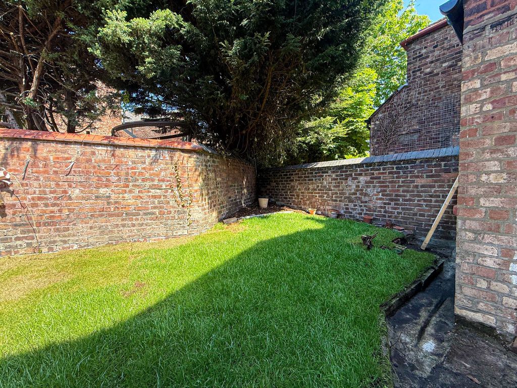 Property photo 3 of 22