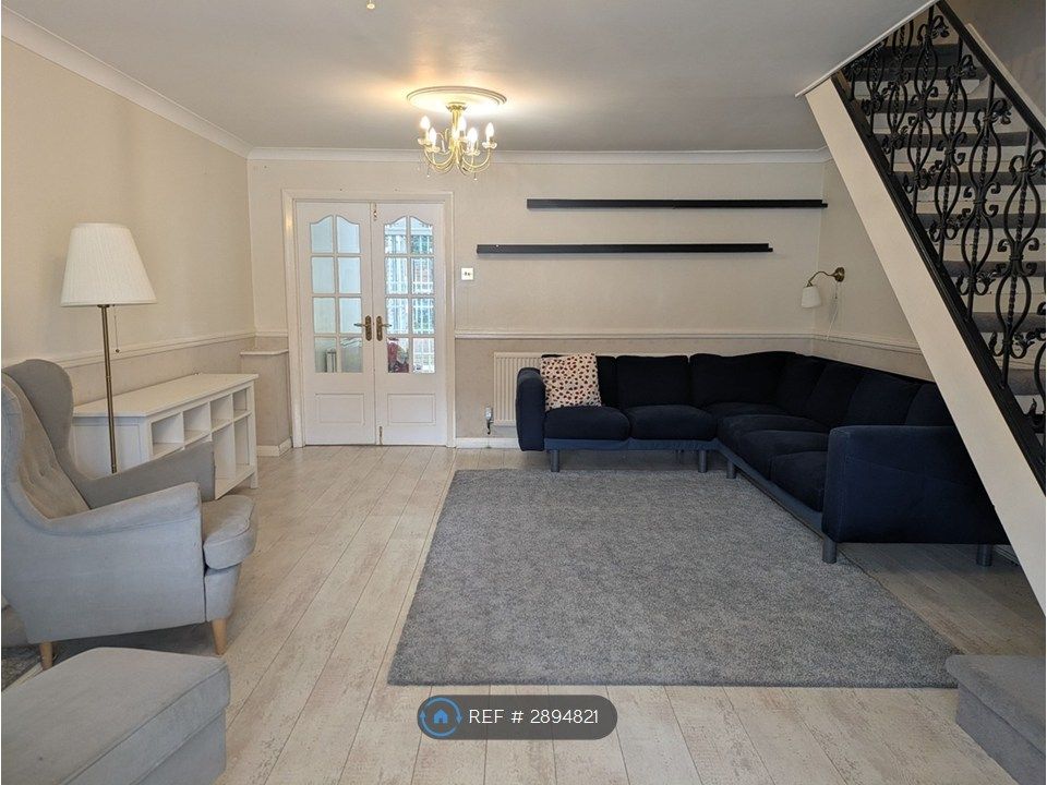Property photo 3 of 13