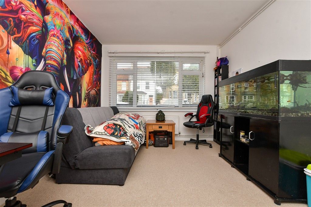 Property photo 2 of 14 Lounge