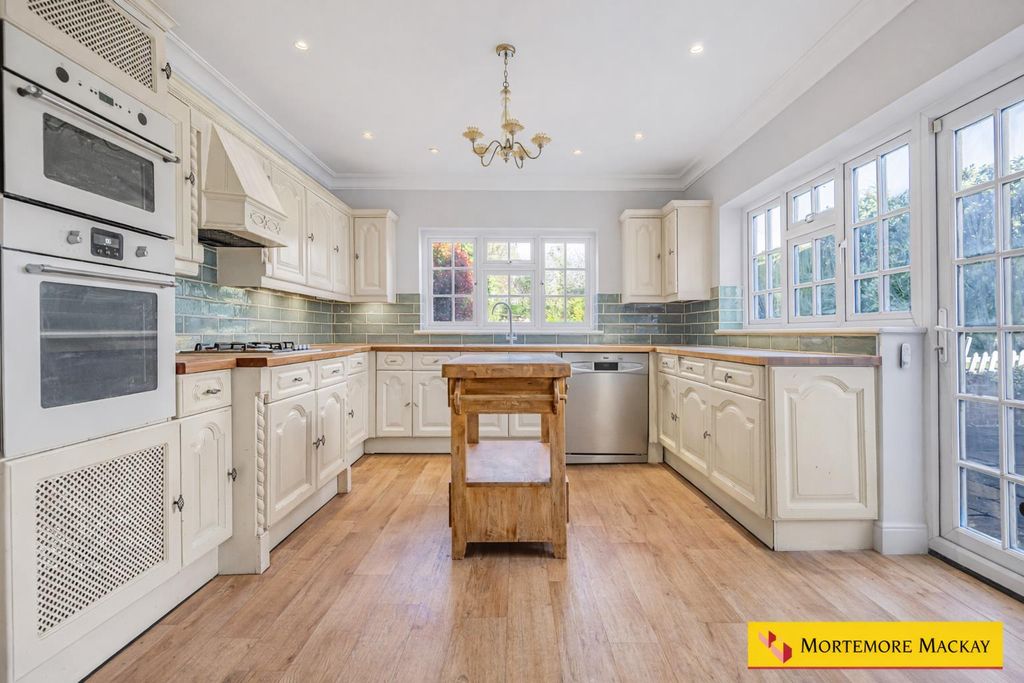 Property photo 3 of 15 Kitchen.Png