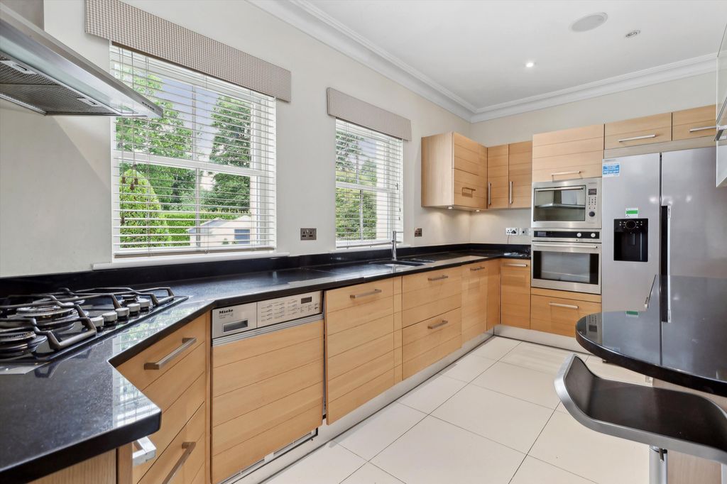 Property photo 3 of 15 Image