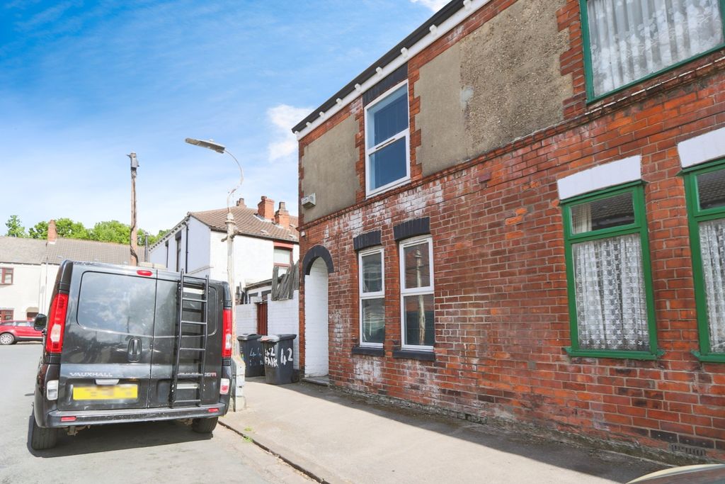 Property photo 1 of 12 4228674