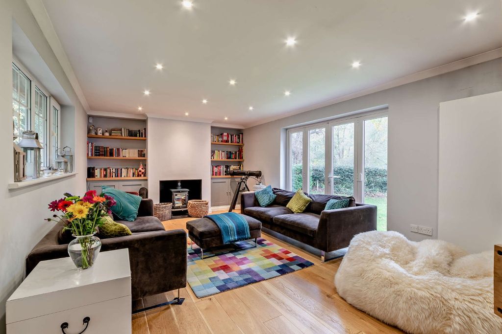 Property photo 2 of 22 Drawing Room