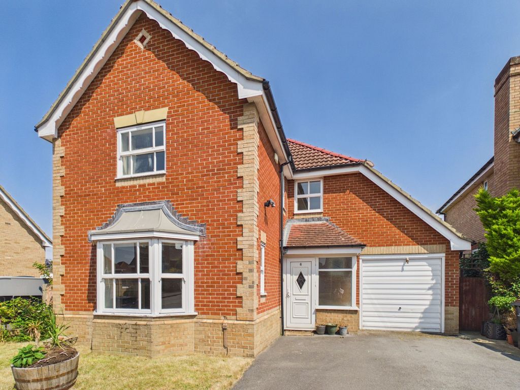 Property photo 1 of 16 External