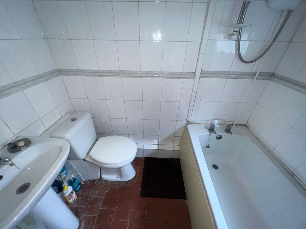 Property photo 3 of 23