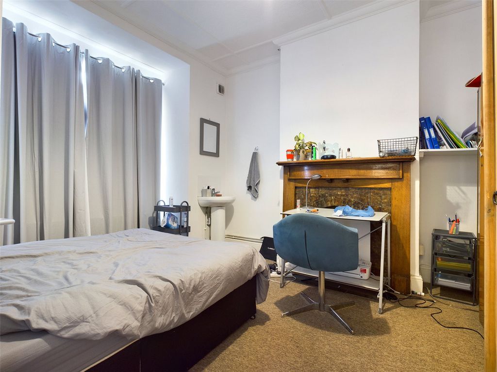 Property photo 1 of 11 Bedroom