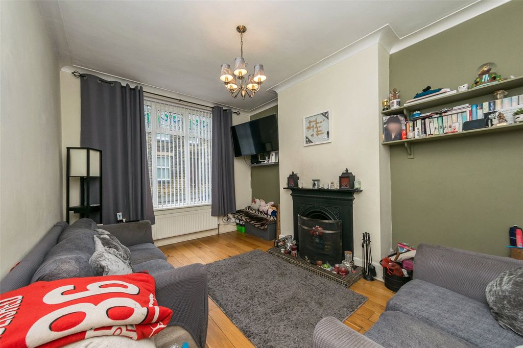 Property photo 2 of 34 Picture No. 2