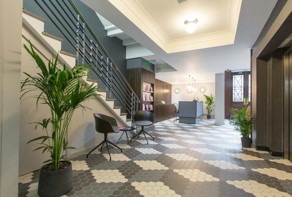 Property photo 1 of 6 81 Rv Reception.Jpg