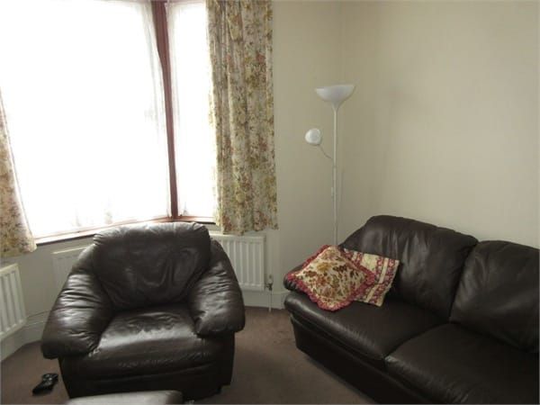 Property photo 3 of 5
