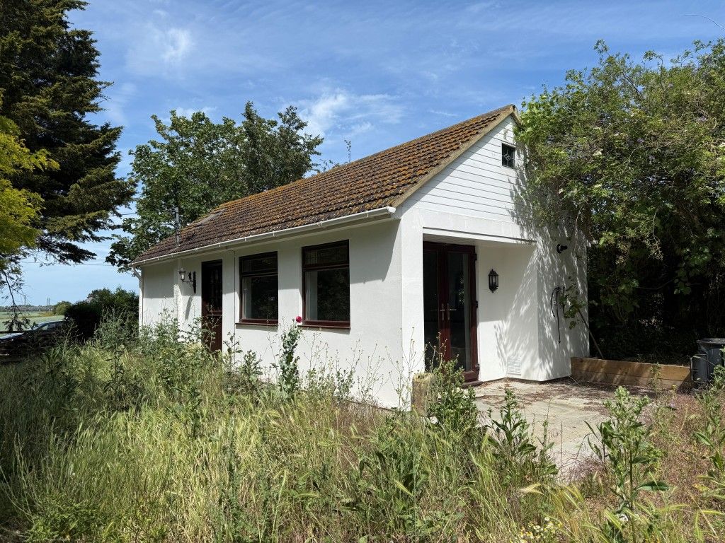 Property photo 1 of 12 Detached Bungalow