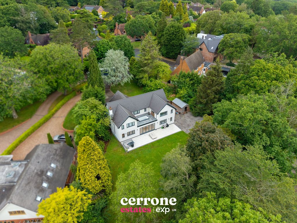 Property photo 2 of 32