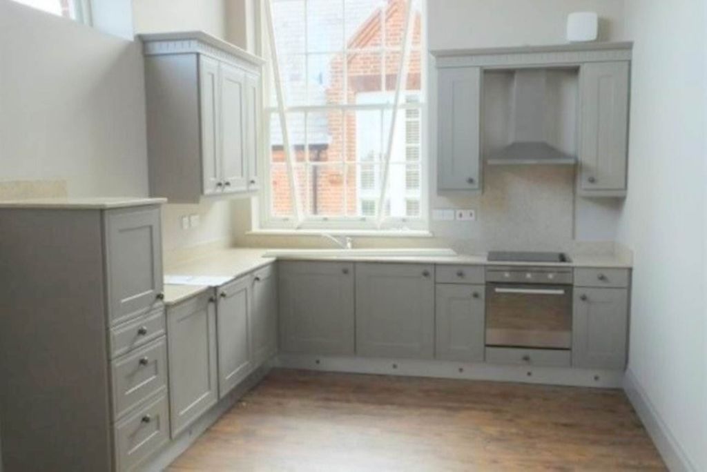Property photo 2 of 3