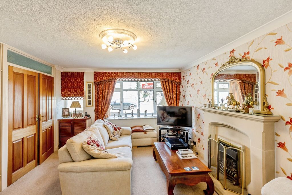 Property photo 3 of 19