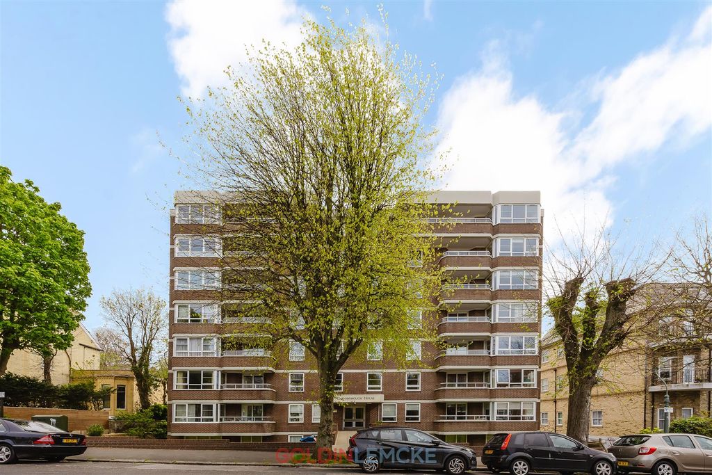 Property photo 1 of 12 Gainsborough House