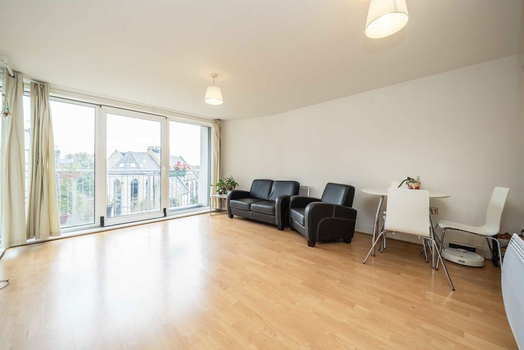 Property photo 2 of 5