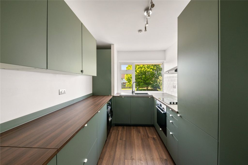 Property photo 2 of 10 Picture No. 09