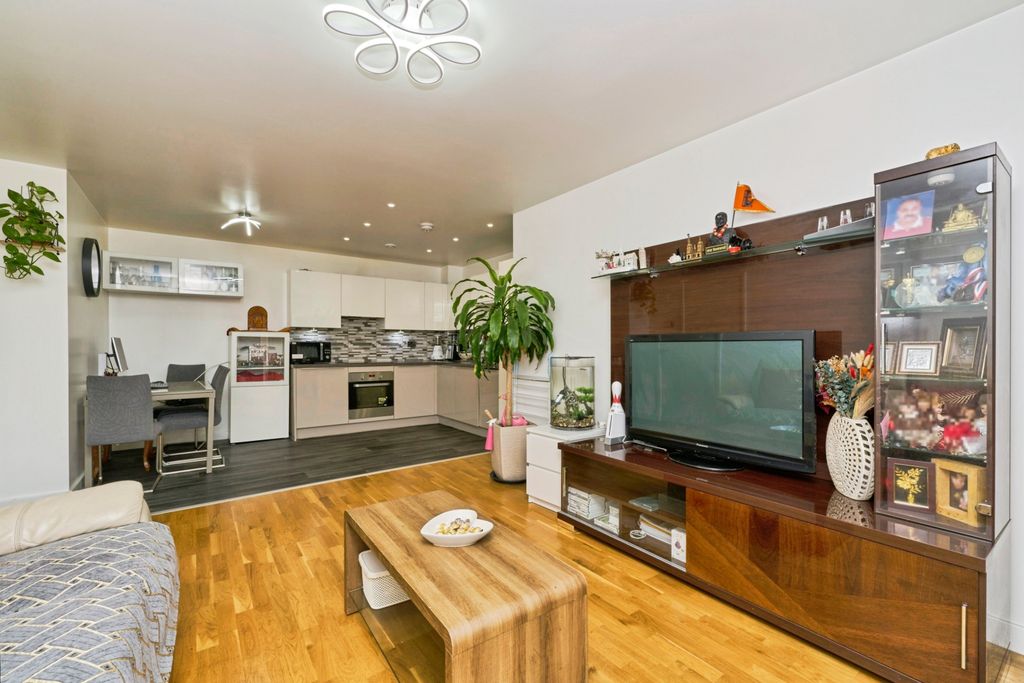 Property photo 1 of 20 1905192-20