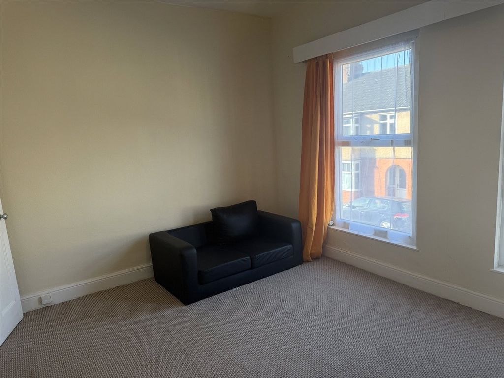 Property photo 3 of 7 Picture No. 08