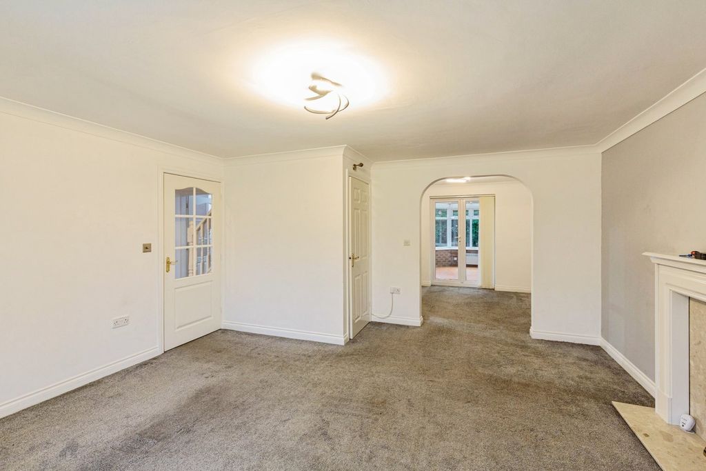 Property photo 3 of 24