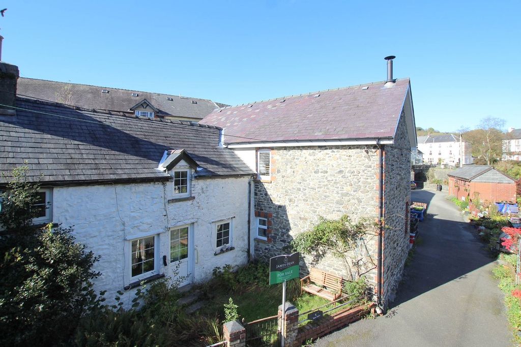 Property photo 1 of 36