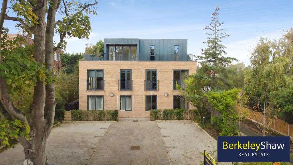 Property photo 1 of 24 External