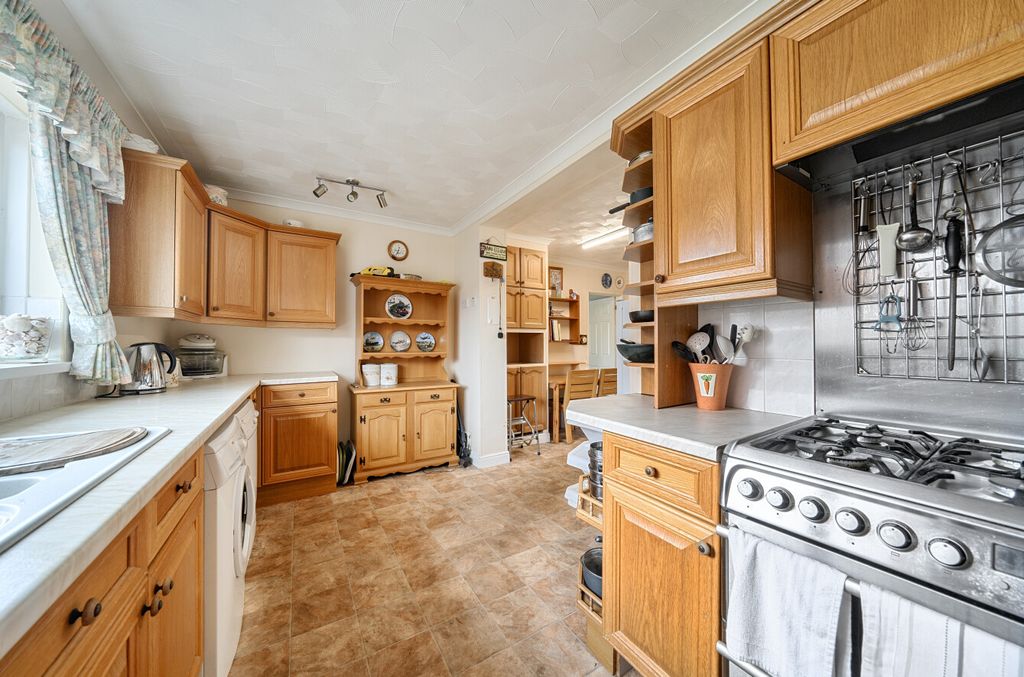 Property photo 2 of 12 14472071169E1210Bbfa7B