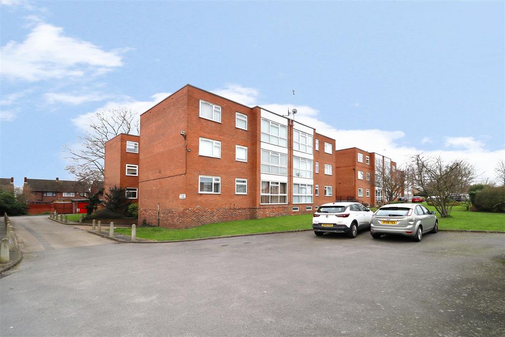 Property photo 1 of 11 Front